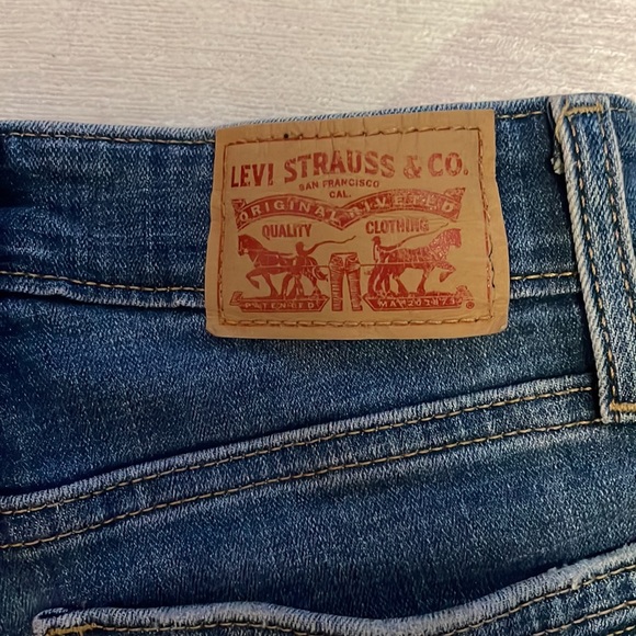 Levi’s 721 High Rise Skinny Jeans - Picture 9 of 10